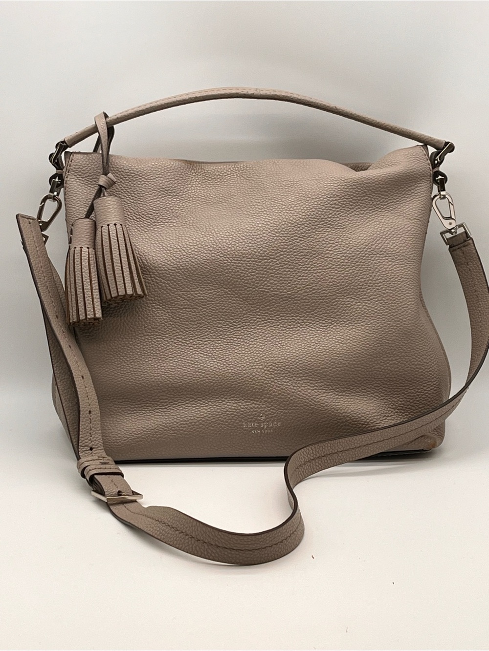 kate spade Taupe Pebbled Leather Shoulder Bag Tassels Crossbody Silver Metal
